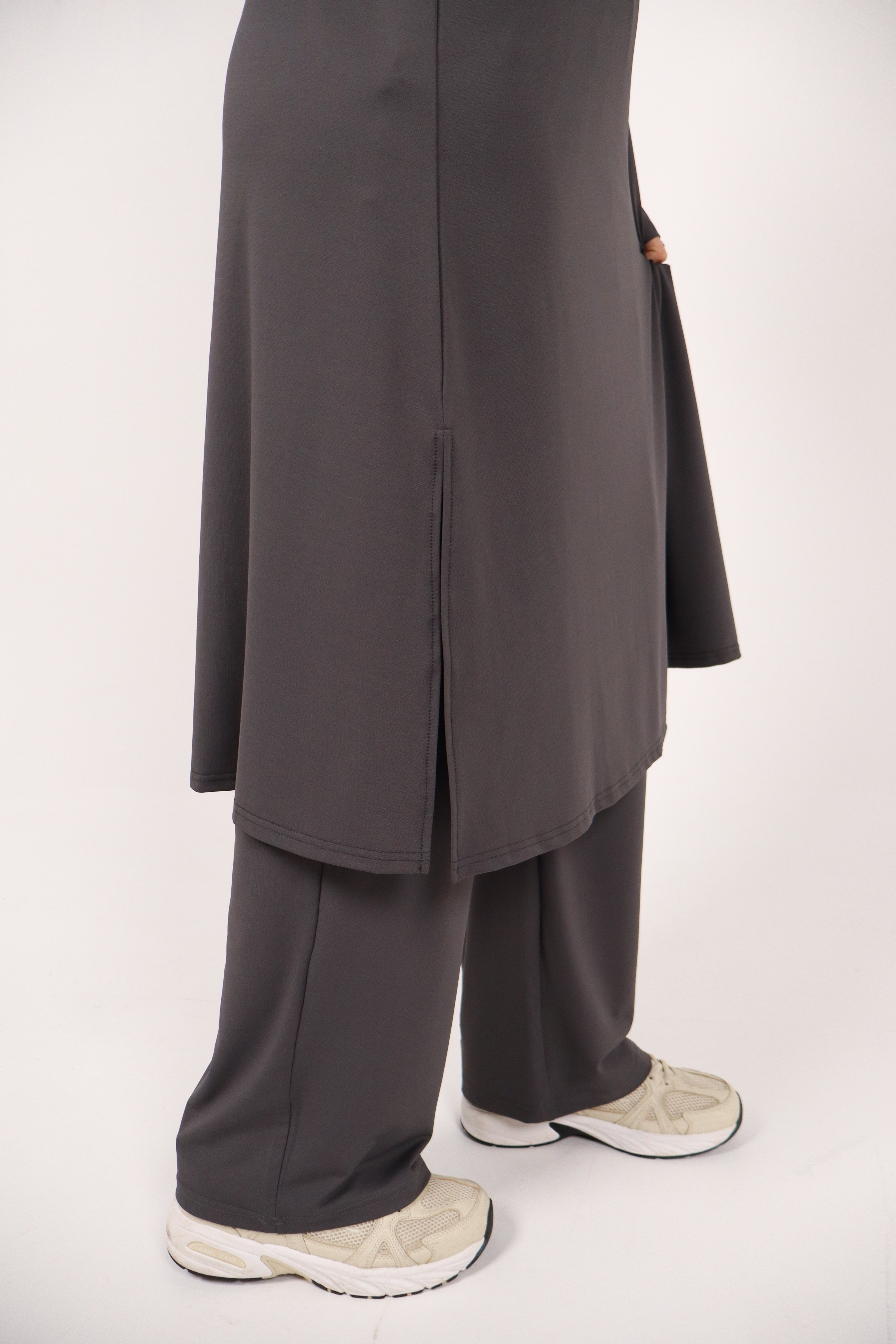 Modest Sports Shirt - Longline - Dark Grey