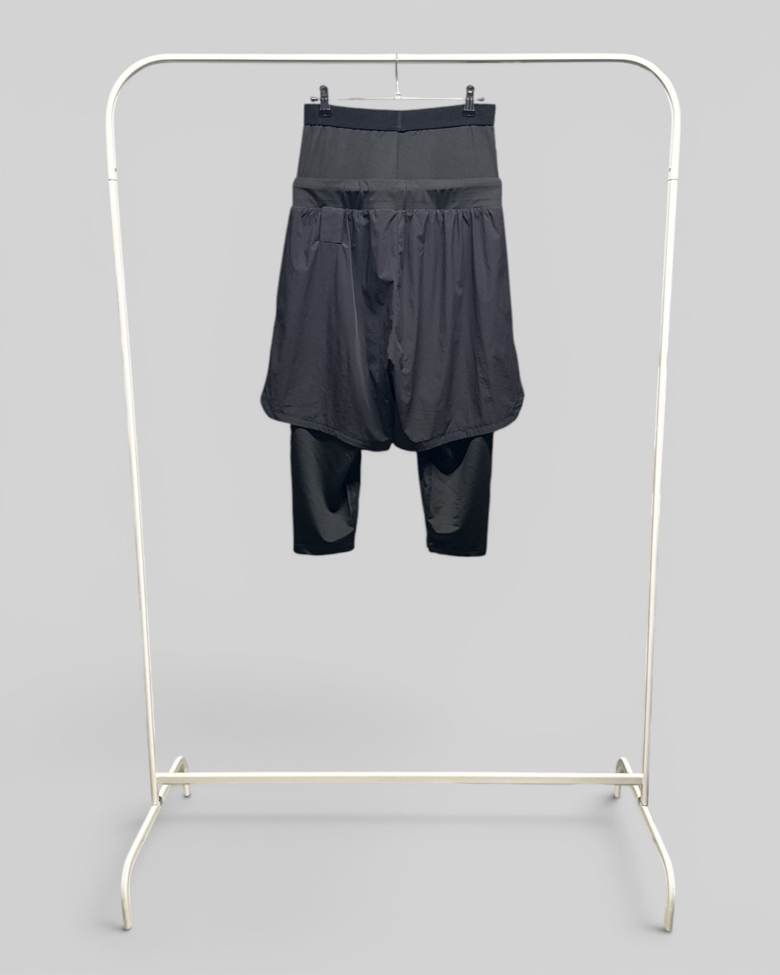 Awrah Shorts - Black
