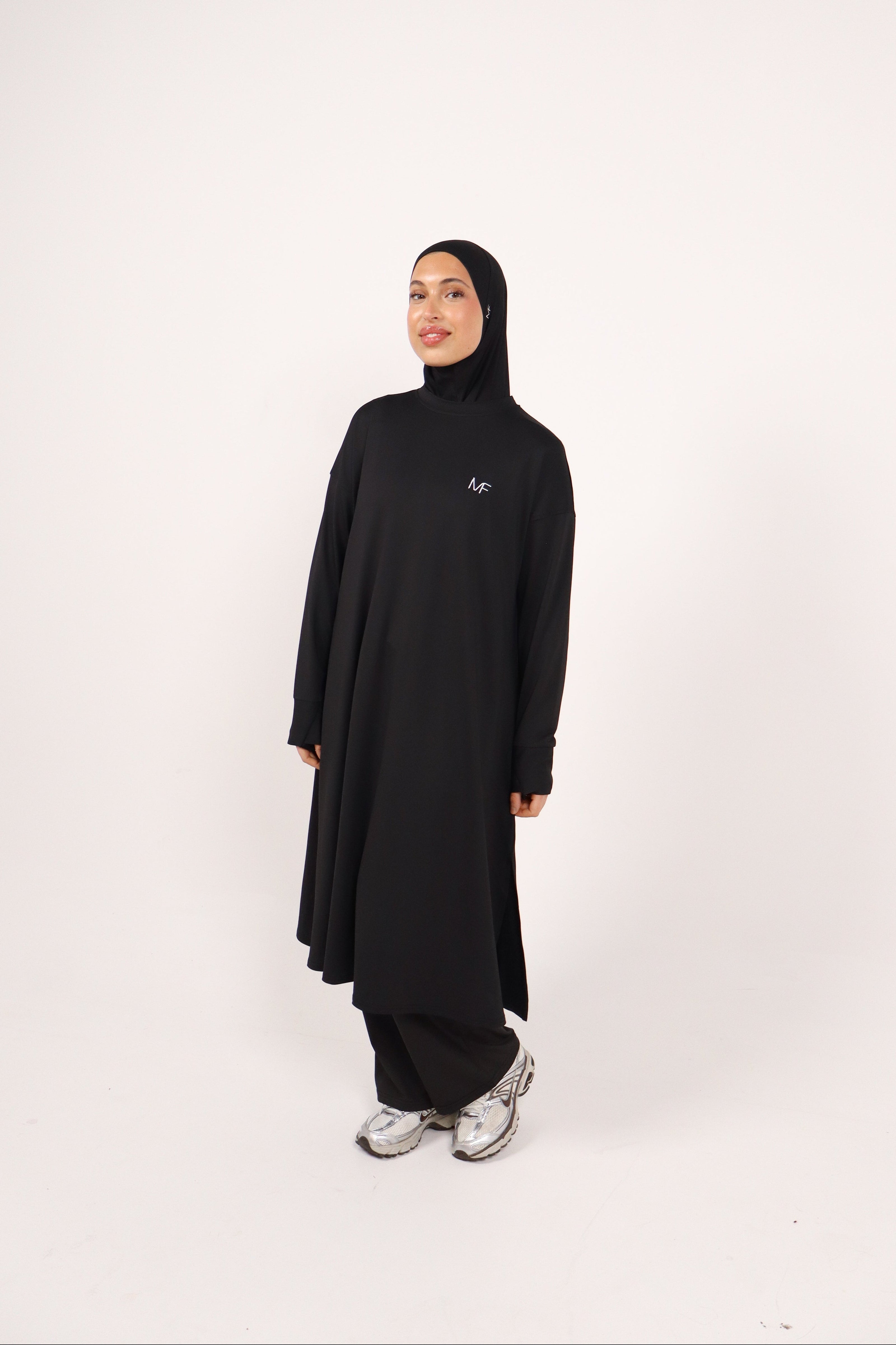 Modest Sports Shirt - Longline - Black
