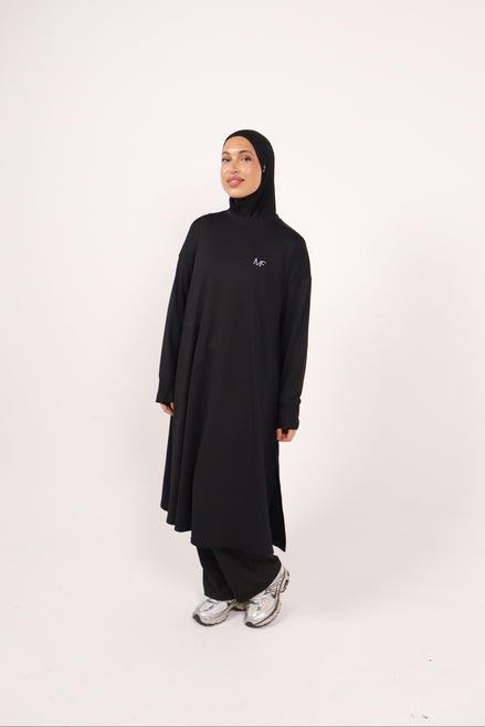 Modest Sports Shirt - Longline - Black